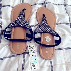 Fifth and Luxe Cushioned Insole Confortable Sandal for Everyday Wear Size 9